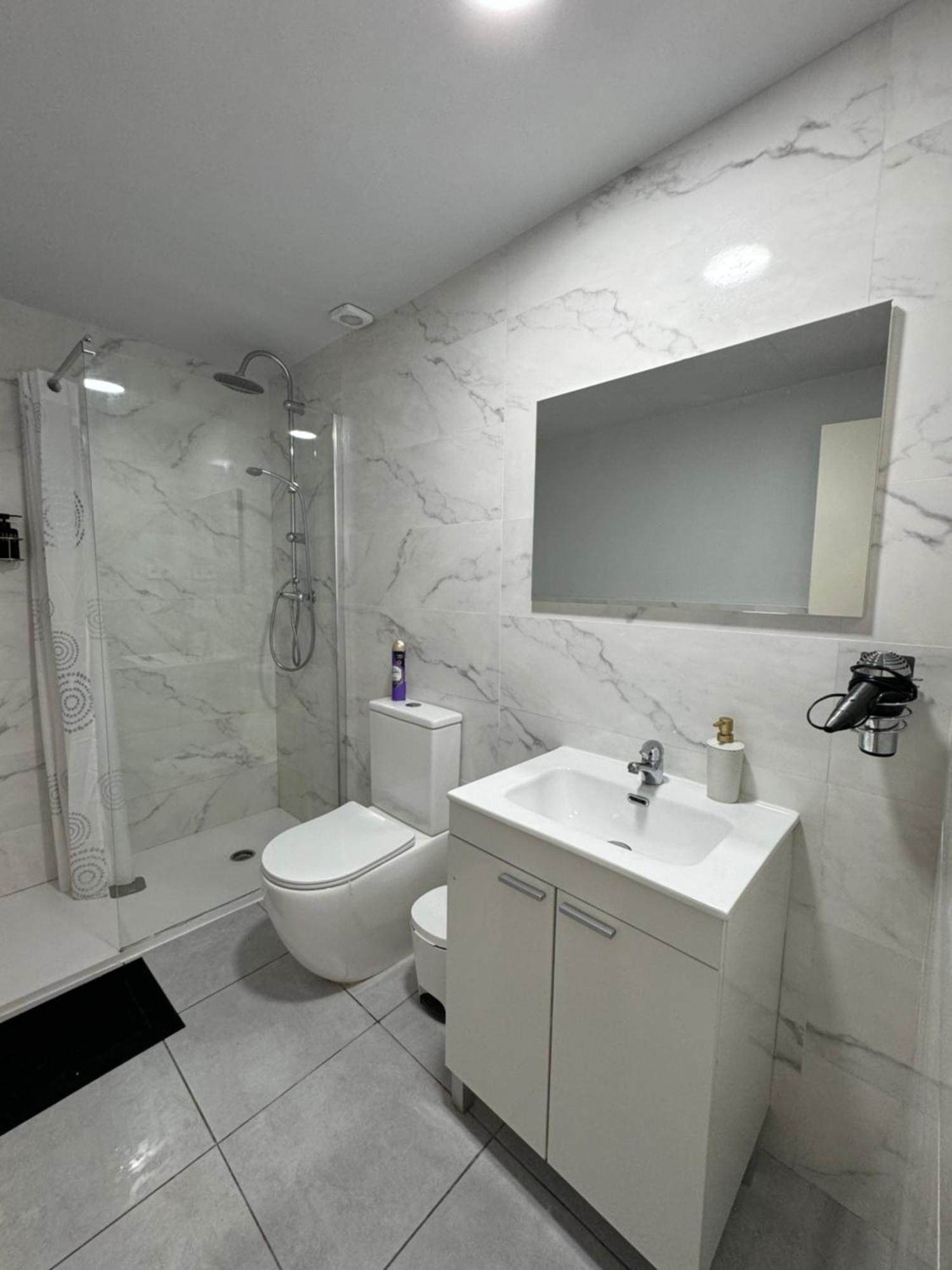 Apartament Habitacion Para Tu Estadia Corta En Bcn Barcelona Zewnętrze zdjęcie